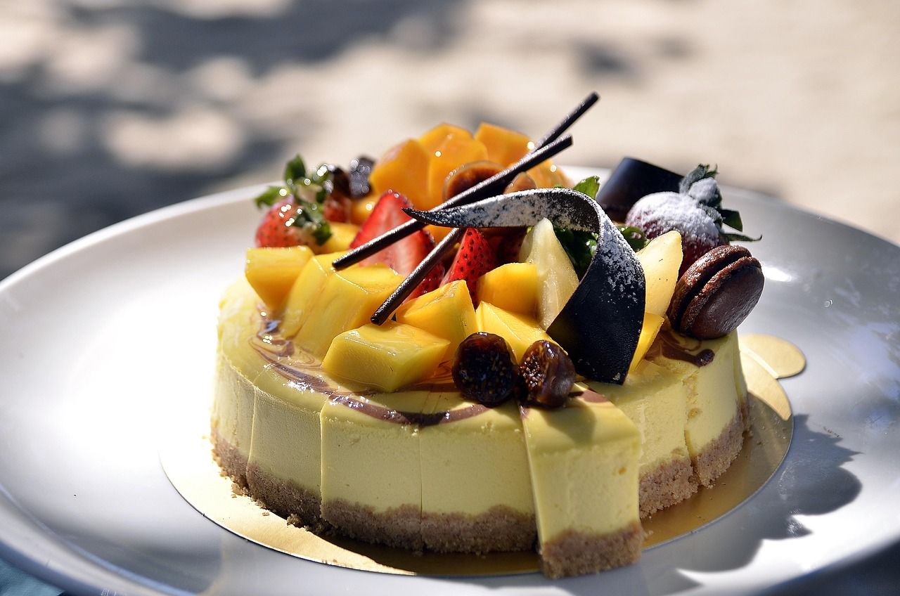 découvrez la texture croustillante parfaite du macaron, alliant délicatesse et gourmandise pour une expérience unique en bouche.