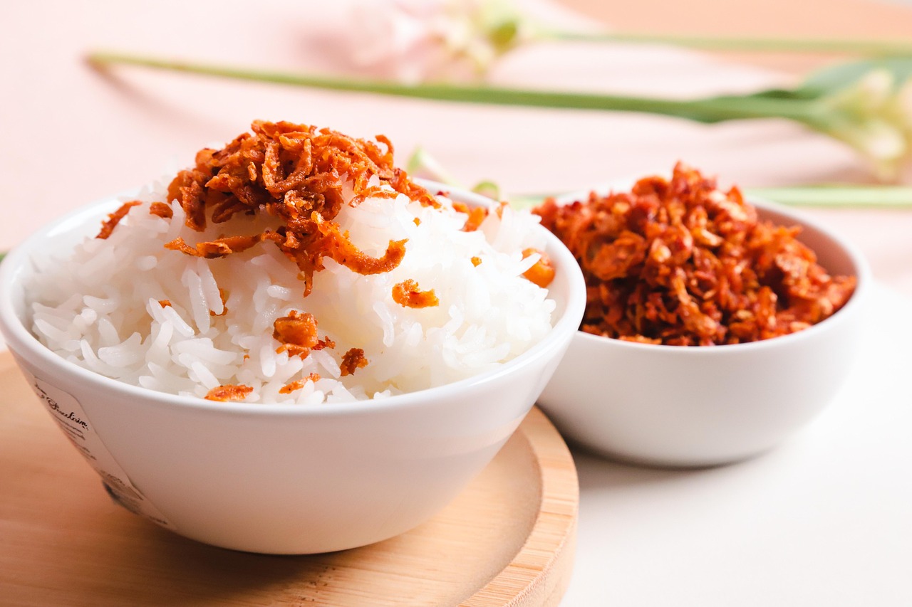 découvrez l'équilibre parfait de la cuisine thaïlandaise, alliant saveurs épicées, ingrédients frais et bienfaits nutritionnels pour un repas sain et délicieux.